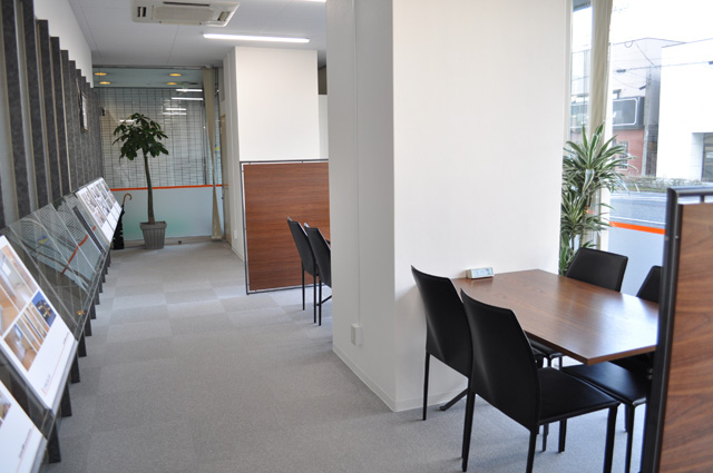 リビングギャラリー本社内観